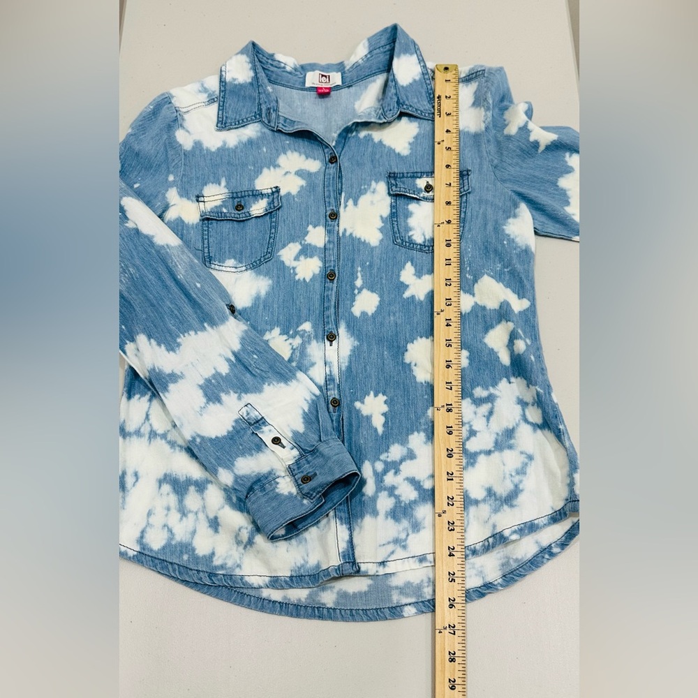 l.e.i Womens Junior Longsleeve Denim Bleach Acid Washed Button Shirt- L(11-13) - Picture 9 of 10